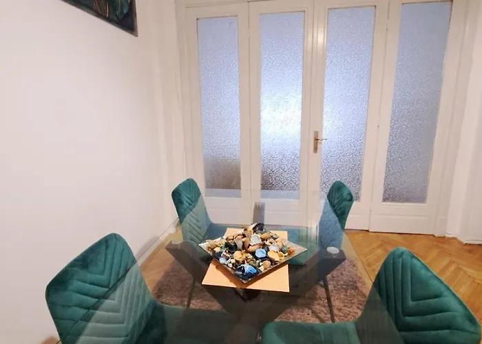 Elegant Flat 2br דירה *
