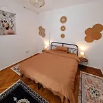 Elegant Flat 2br アパート